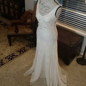 Gorgeous NWOT Boho Wedding Dress